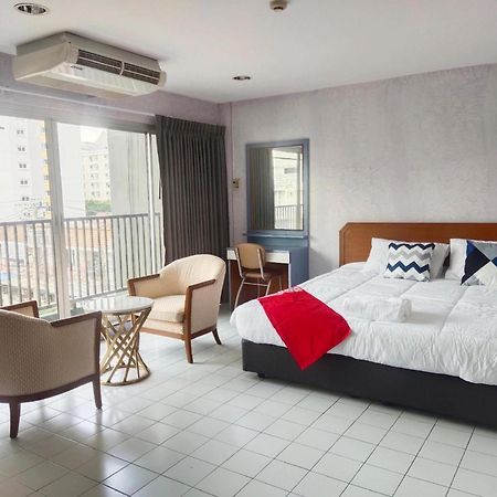 Hotel Oyo 75446 Travis Inthamara 49 à Bangkok Extérieur photo
