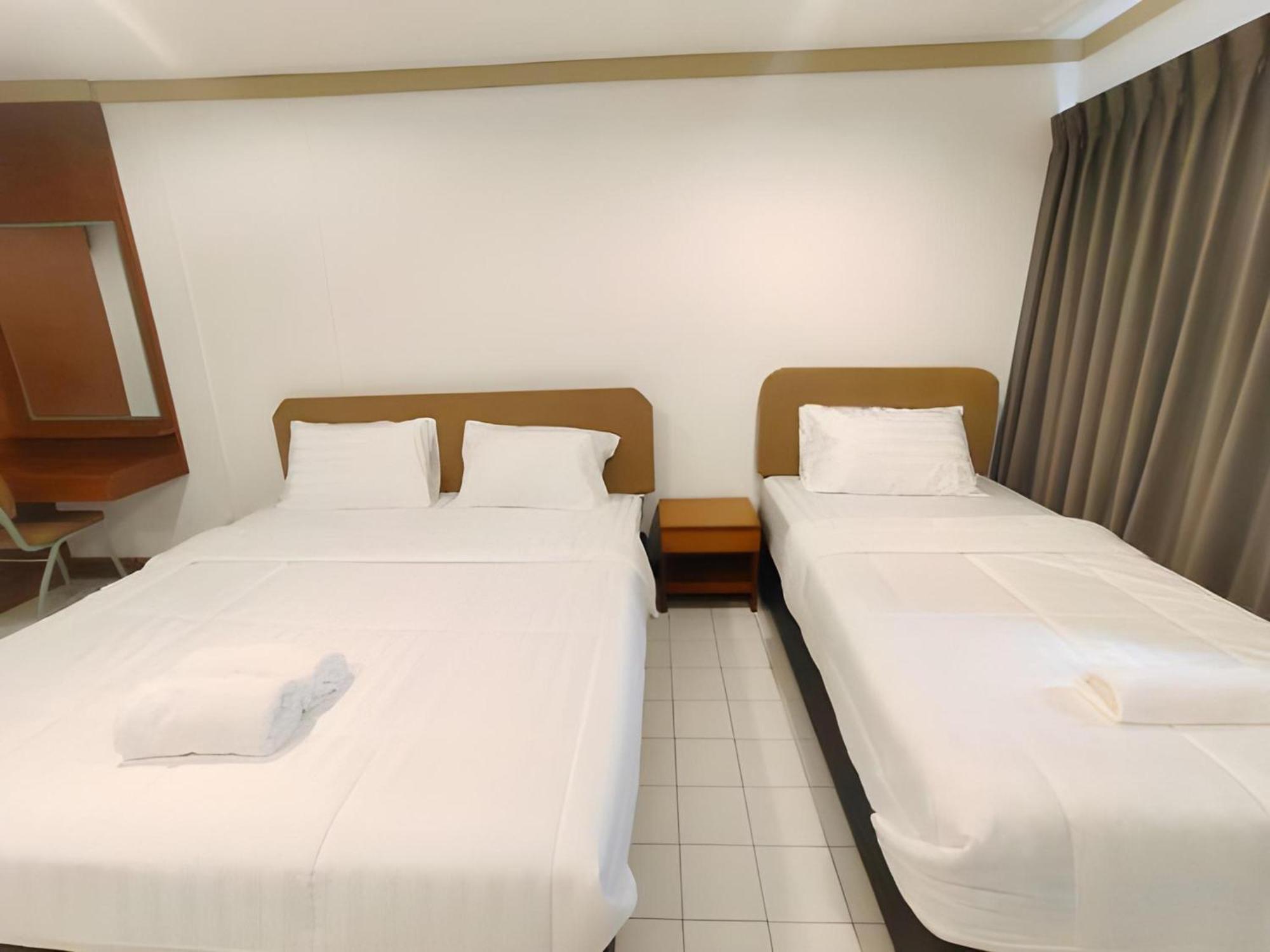 Hotel Oyo 75446 Travis Inthamara 49 à Bangkok Extérieur photo